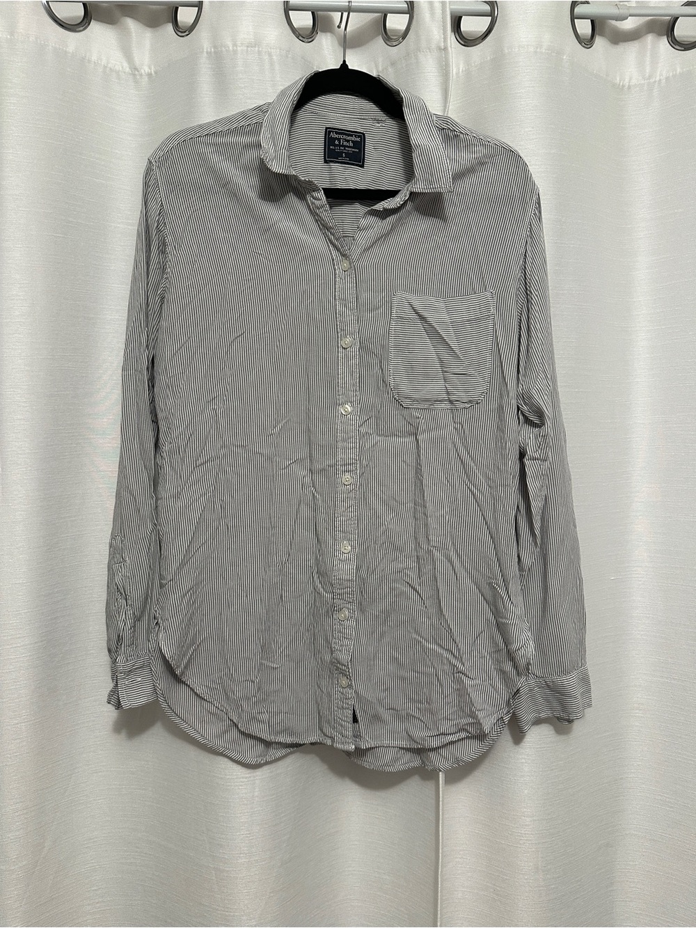 Abercrombie & Fitch Thin Striped Button-Up Shirt